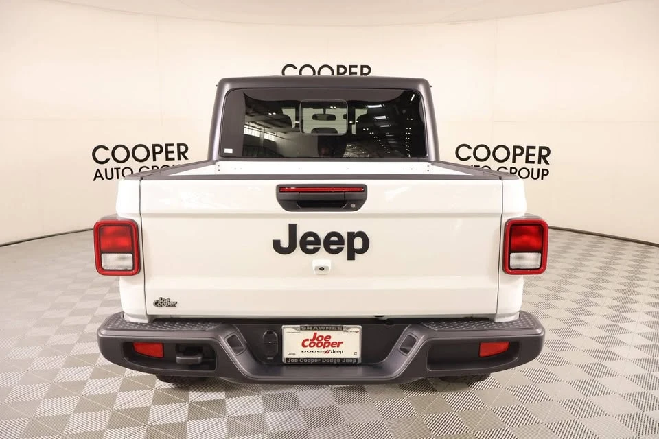 2025 Jeep JT Gladiator - Image 20 of 20