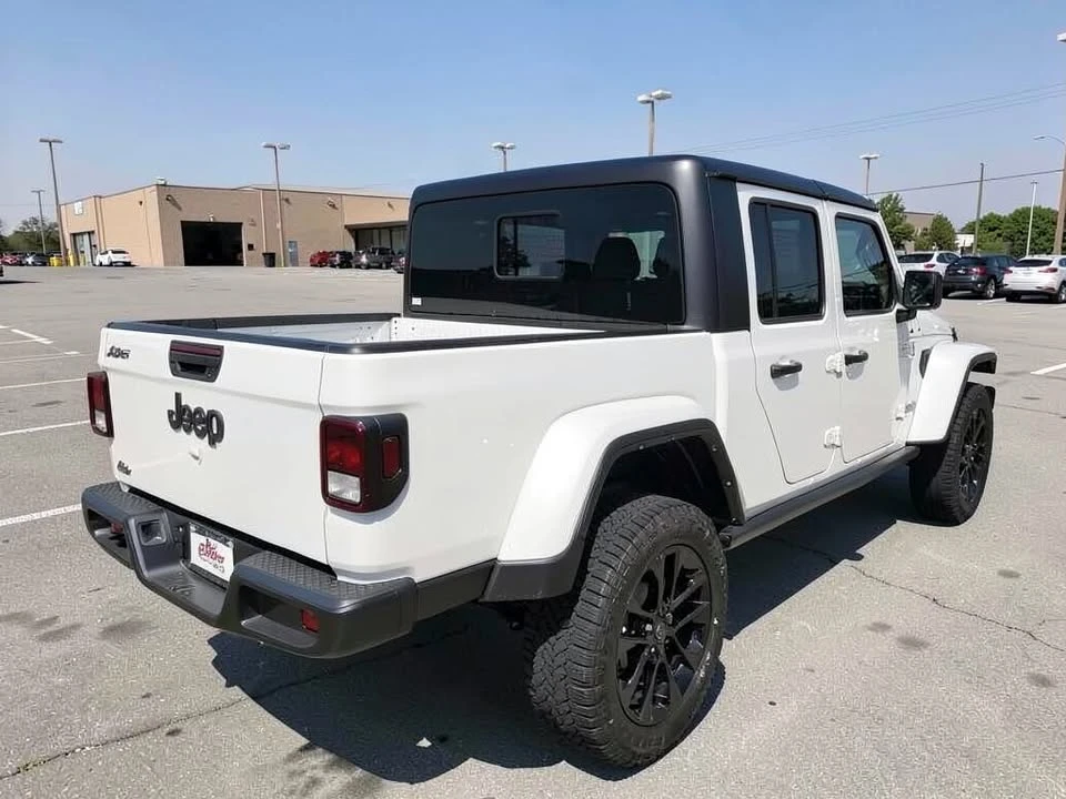 2025 Jeep JT Gladiator - Image 19 of 20