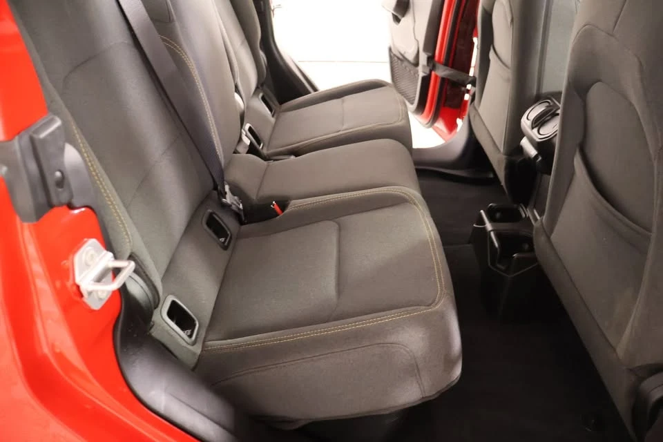 2025 Jeep JT Gladiator - Image 12 of 20