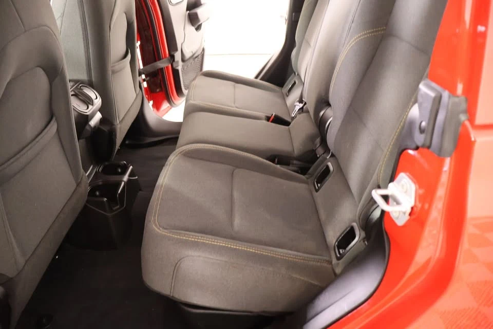 2025 Jeep JT Gladiator - Image 10 of 20