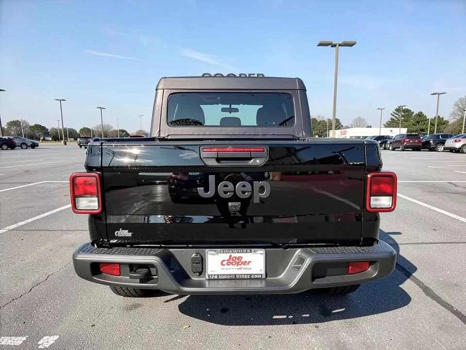 2025 Jeep JT Gladiator - Image 19 of 20
