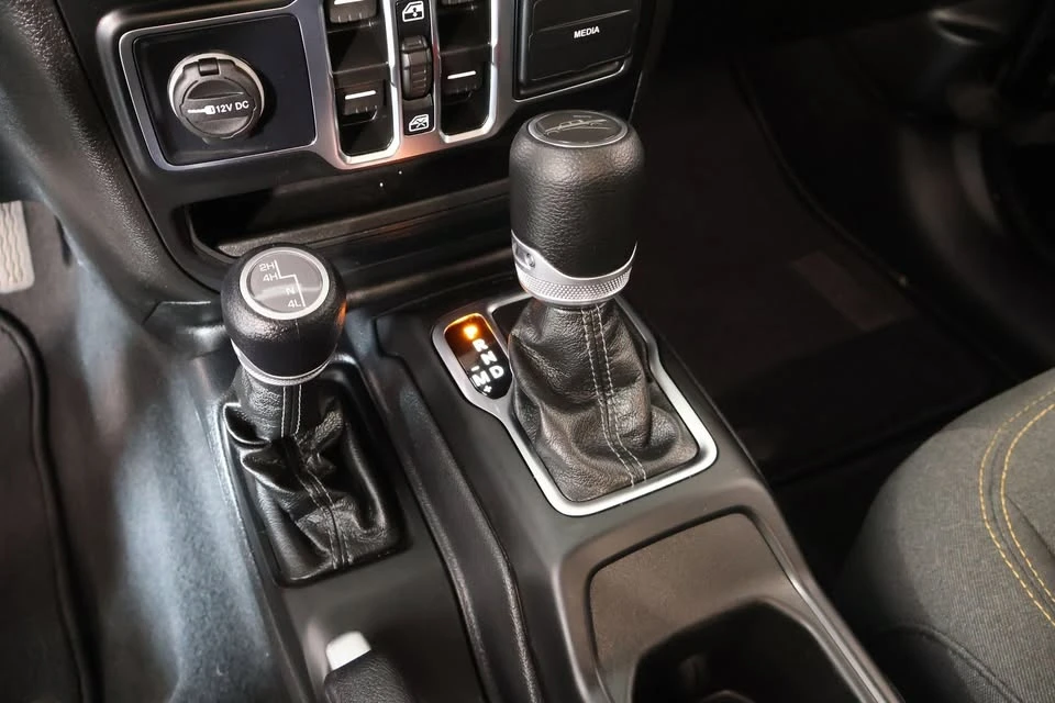 2025 Jeep JT Gladiator - Image 7 of 20