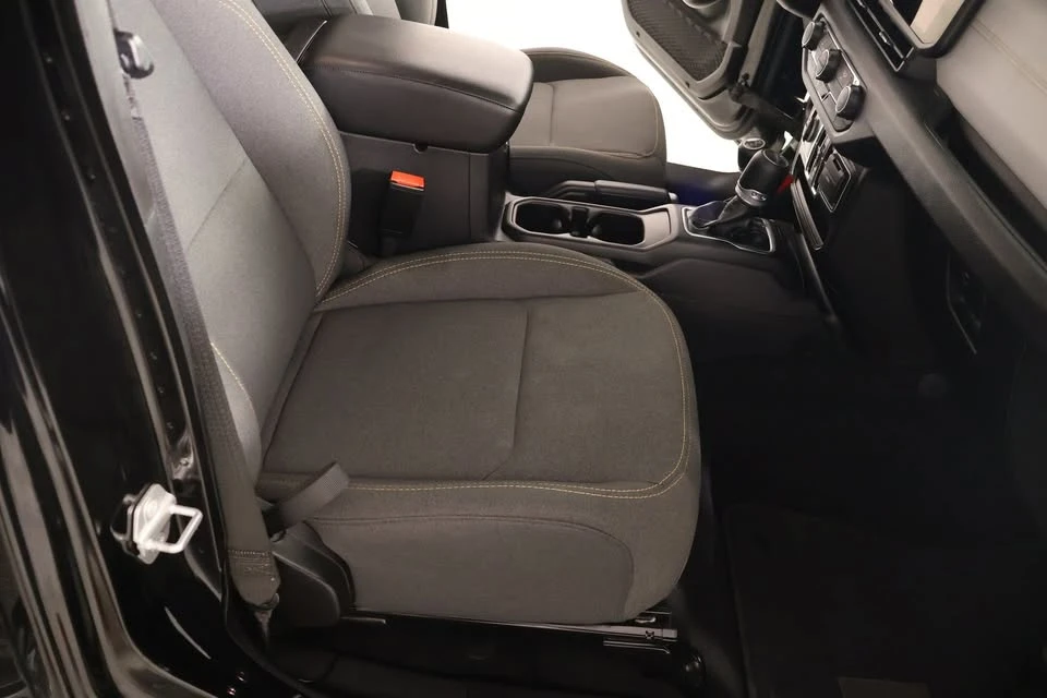 2025 Jeep JT Gladiator - Image 11 of 20