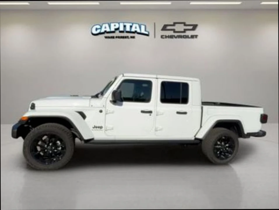 2025 Jeep JT Gladiator - Image 2 of 7