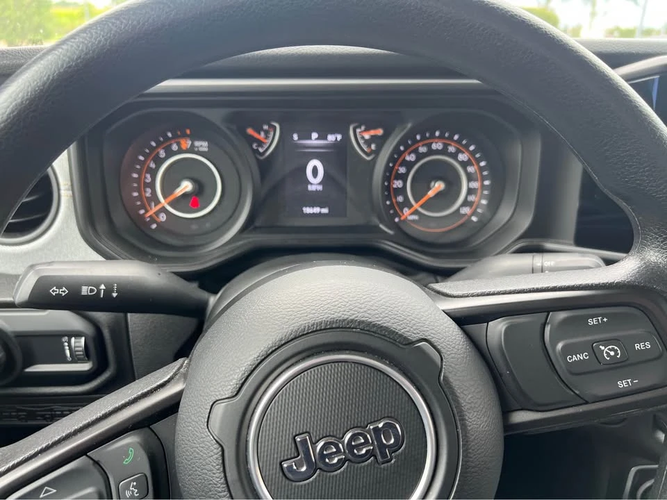 2025 Jeep JT Gladiator - Image 8 of 20