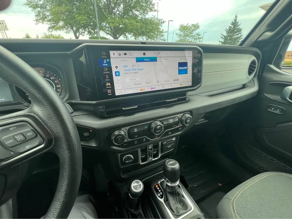 2025 Jeep JT Gladiator - Image 10 of 20