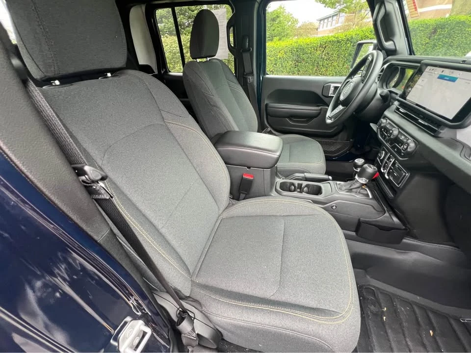 2025 Jeep JT Gladiator - Image 17 of 20