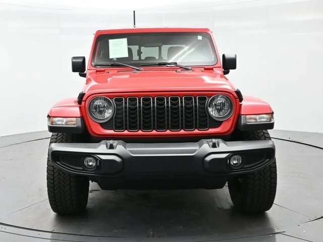2025 Jeep JT Gladiator - Image 8 of 11