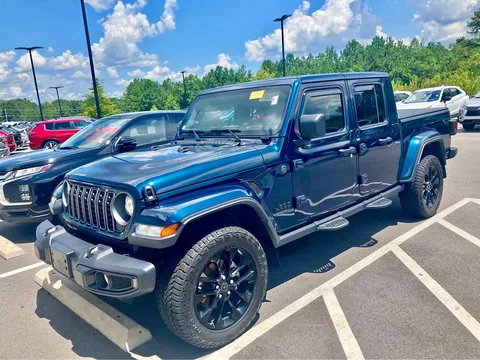 2025 Jeep Gladiator Nighthawk