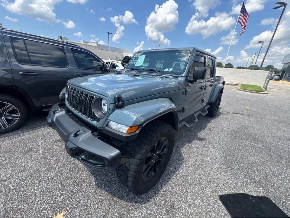 2025 Jeep JT Gladiator - Image 4 of 11