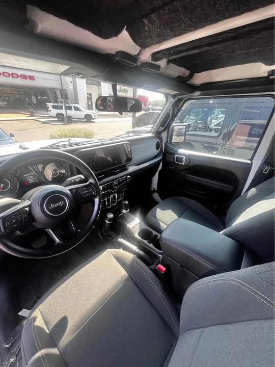 2025 Jeep JT Gladiator - Image 2 of 11