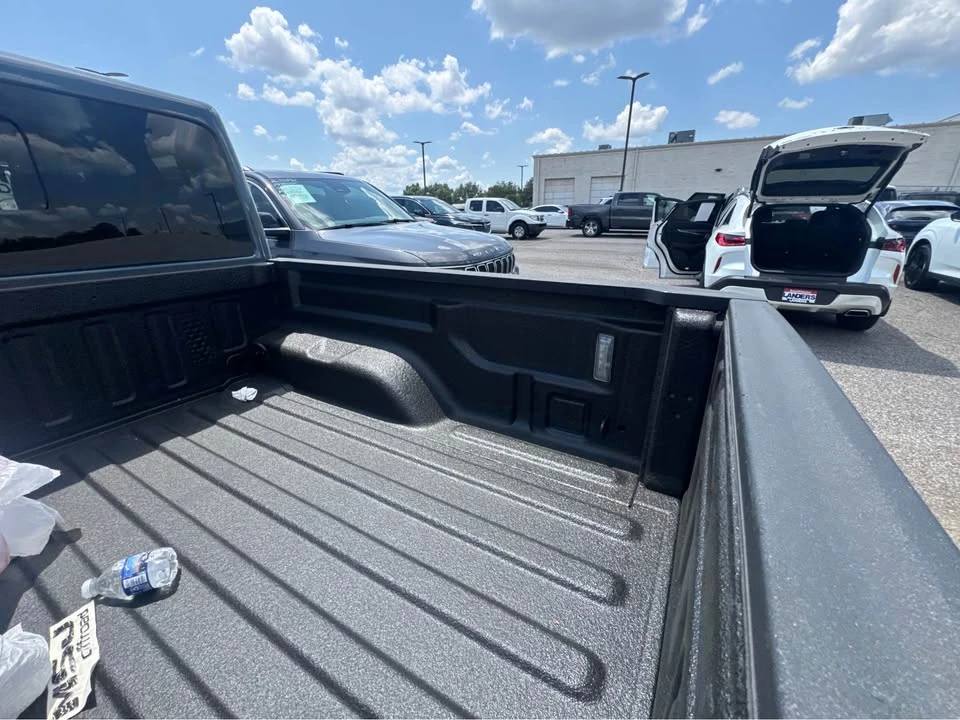 2025 Jeep JT Gladiator - Image 7 of 11