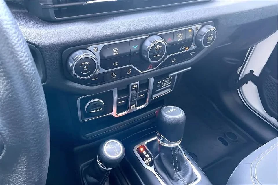 2025 Jeep JT Gladiator - Image 19 of 20