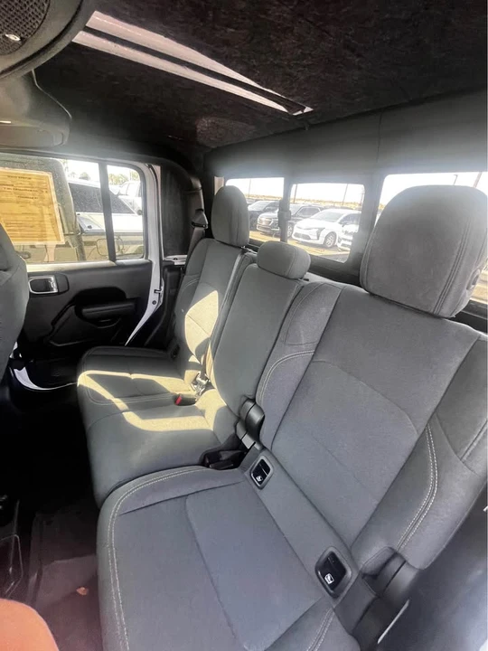 2025 Jeep JT Gladiator - Image 9 of 11