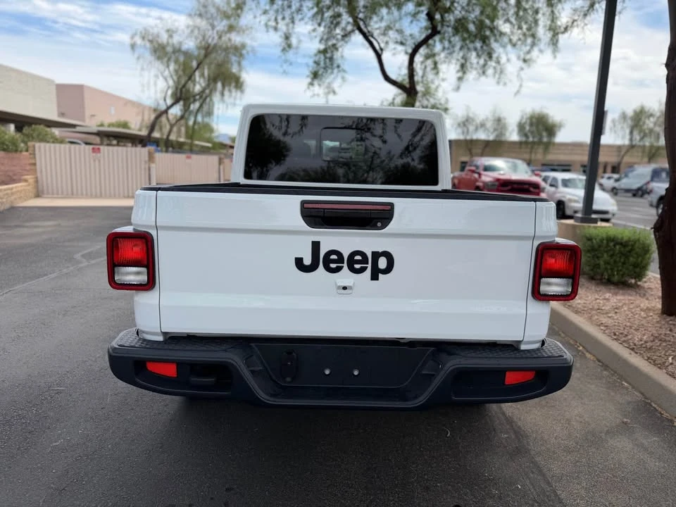 2025 Jeep JT Gladiator - Image 4 of 8