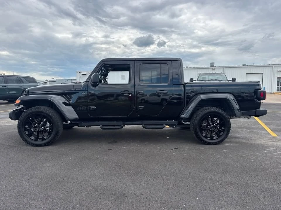 2025 Jeep JT Gladiator - Image 3 of 20