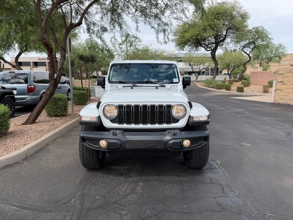 2025 Jeep JT Gladiator - Image 2 of 8