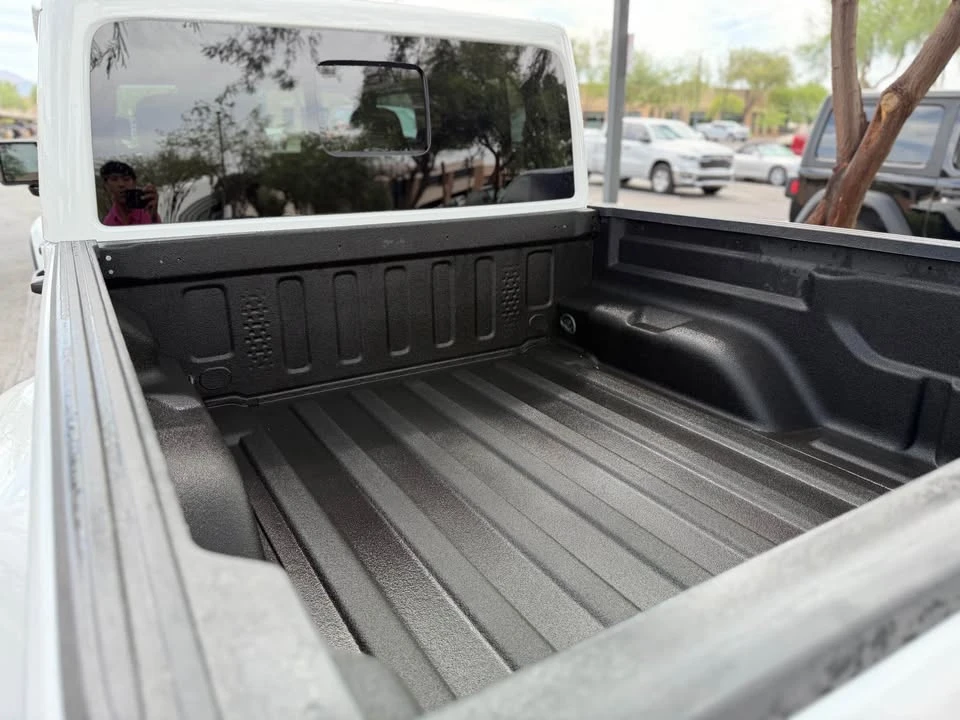 2025 Jeep JT Gladiator - Image 5 of 8