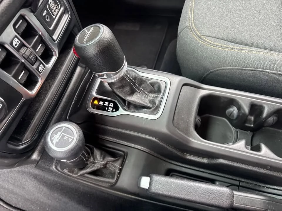 2025 Jeep JT Gladiator - Image 17 of 20