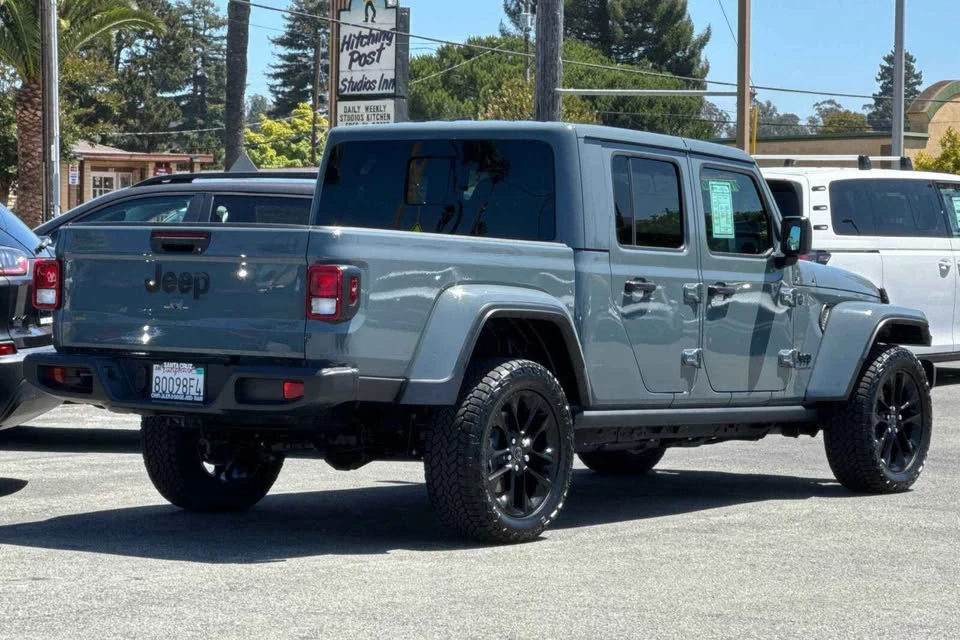 2025 Jeep JT Gladiator - Image 3 of 15
