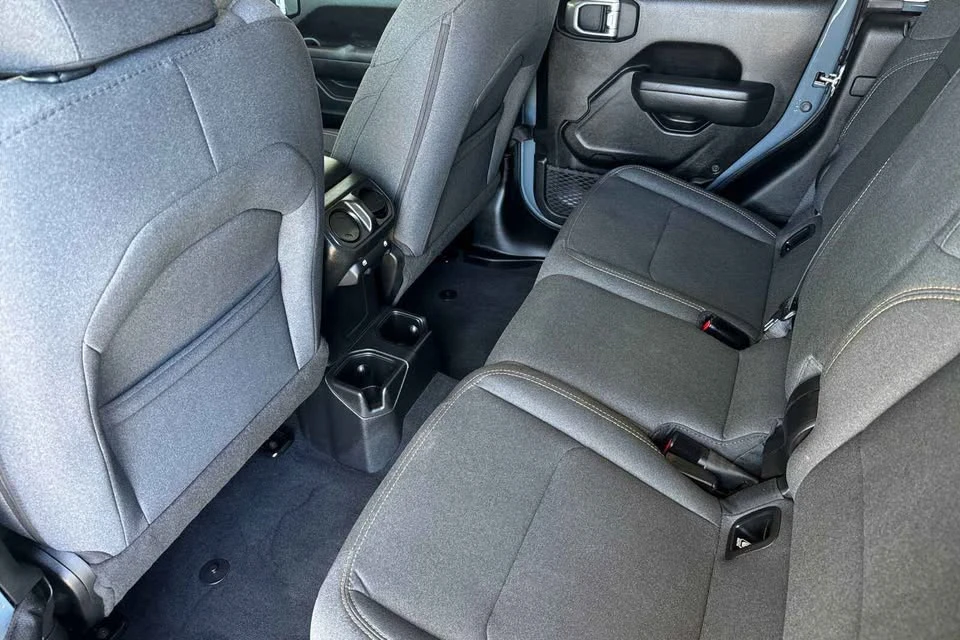 2025 Jeep JT Gladiator - Image 12 of 15
