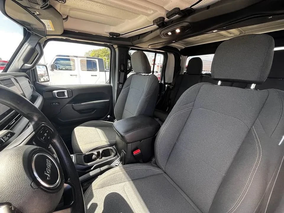 2025 Jeep JT Gladiator - Image 7 of 9