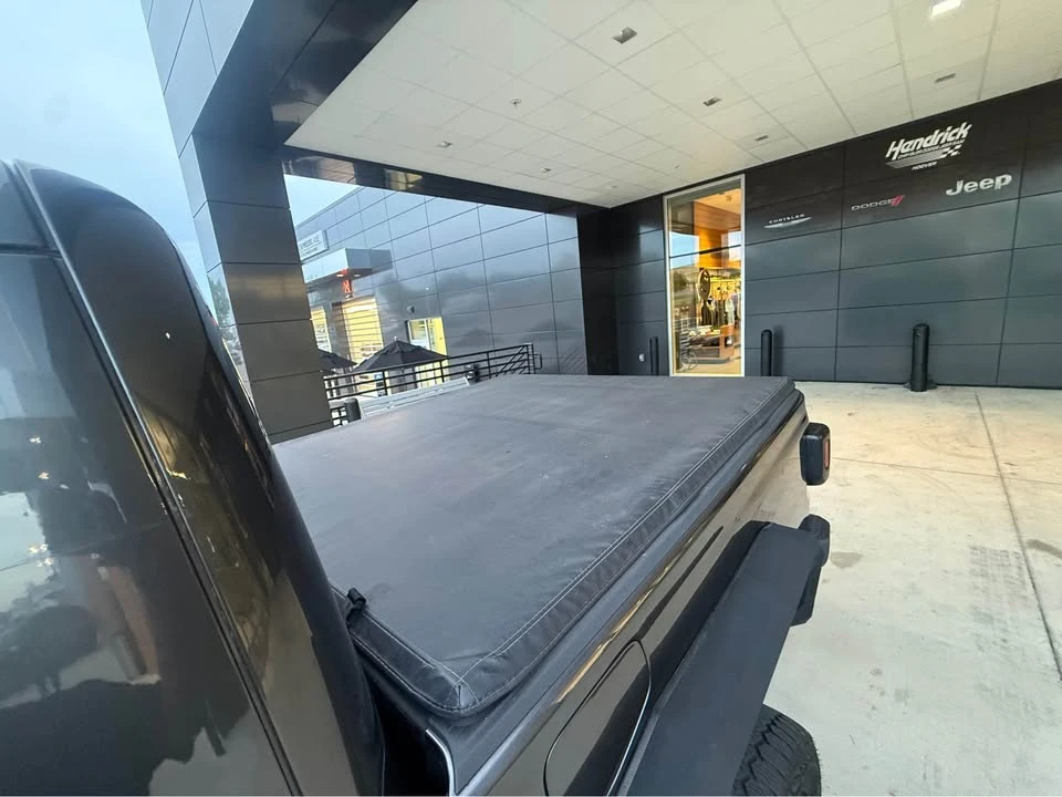 2025 Jeep JT Gladiator - Image 7 of 11