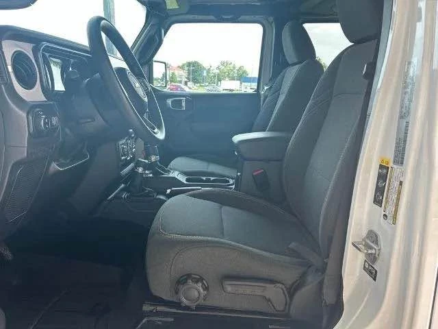 2025 Jeep JT Gladiator - Image 5 of 9