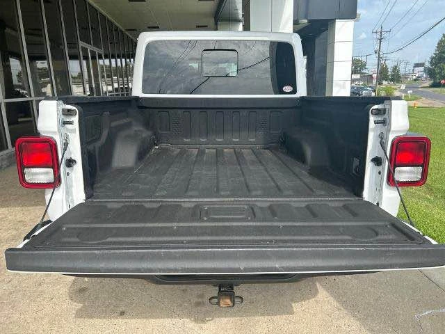 2025 Jeep JT Gladiator - Image 7 of 9