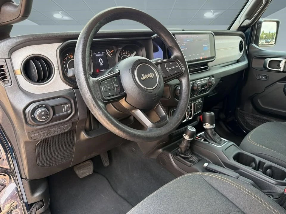 2025 Jeep JT Gladiator - Image 5 of 8