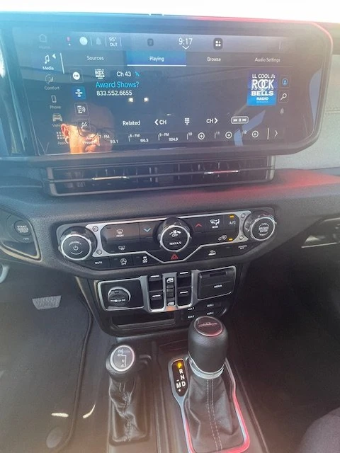2025 Jeep JT Gladiator - Image 6 of 8