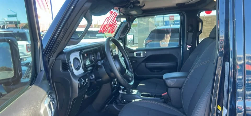 2025 Jeep JT Gladiator - Image 10 of 14