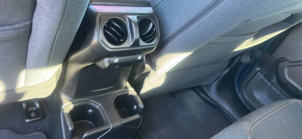 2025 Jeep JT Gladiator - Image 9 of 14