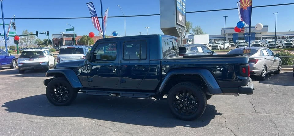 2025 Jeep JT Gladiator - Image 7 of 14