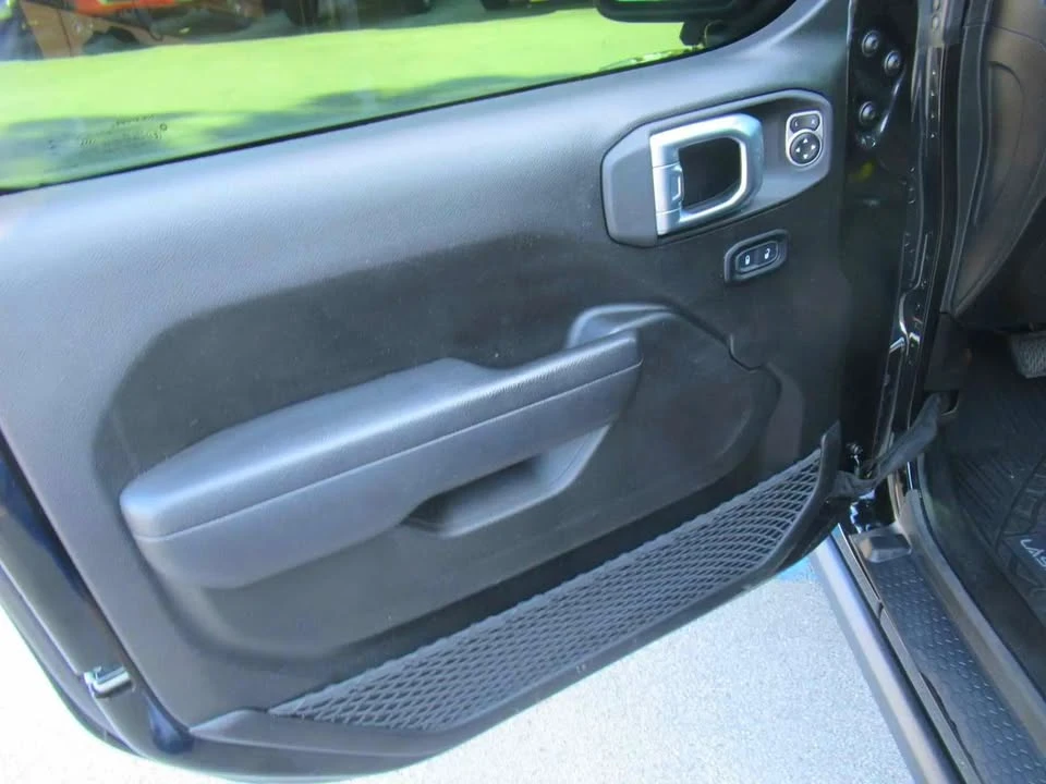 2025 Jeep JT Gladiator - Image 9 of 20