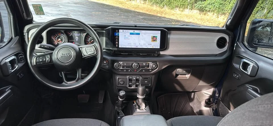 2025 Jeep JT Gladiator - Image 9 of 19