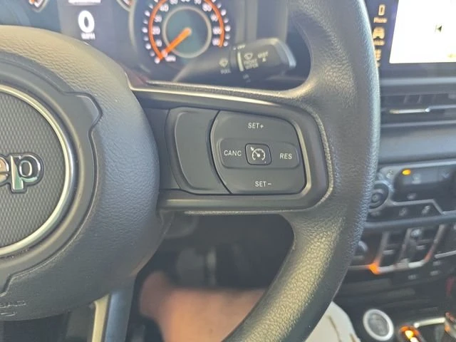 2025 Jeep JT Gladiator - Image 17 of 20