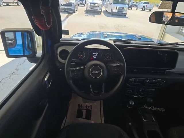 2025 Jeep JT Gladiator - Image 11 of 20