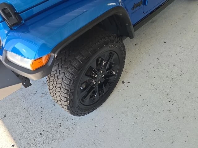 2025 Jeep JT Gladiator - Image 8 of 20