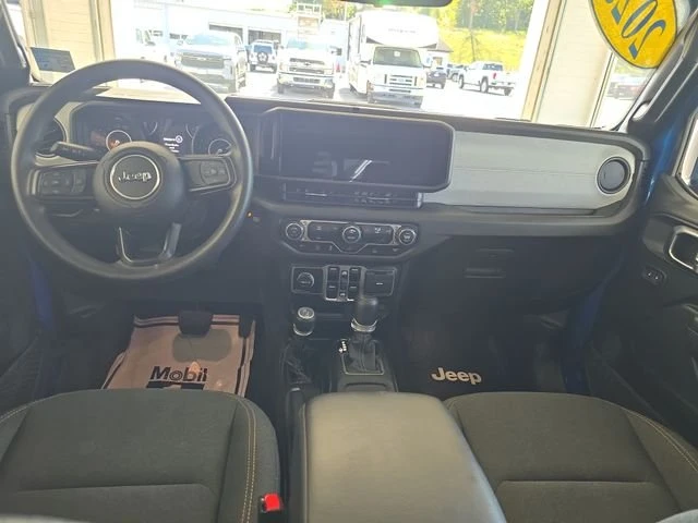 2025 Jeep JT Gladiator - Image 10 of 20
