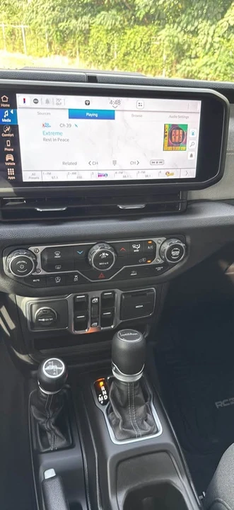 2025 Jeep JT Gladiator - Image 5 of 19
