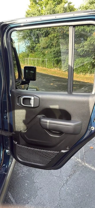 2025 Jeep JT Gladiator - Image 15 of 19