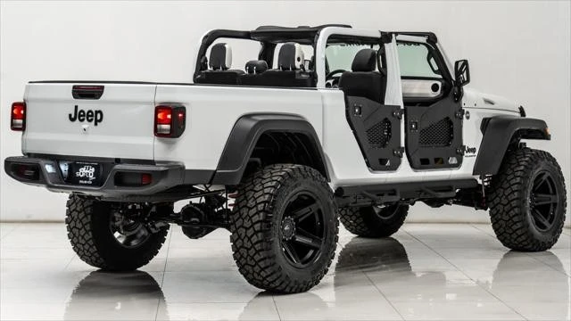 2025 Jeep JT Gladiator - Image 10 of 21