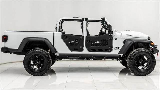 2025 Jeep JT Gladiator - Image 11 of 21