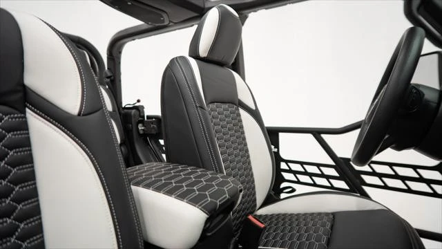 2025 Jeep JT Gladiator - Image 15 of 21