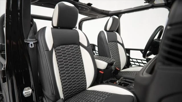 2025 Jeep JT Gladiator - Image 13 of 21