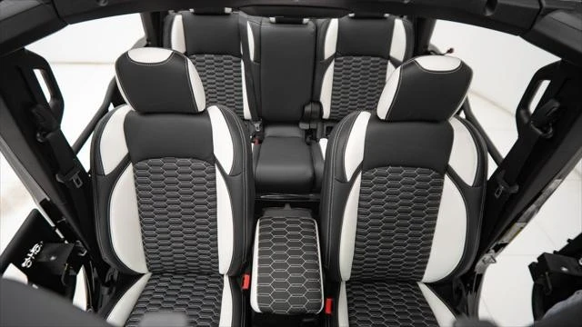 2025 Jeep JT Gladiator - Image 11 of 21