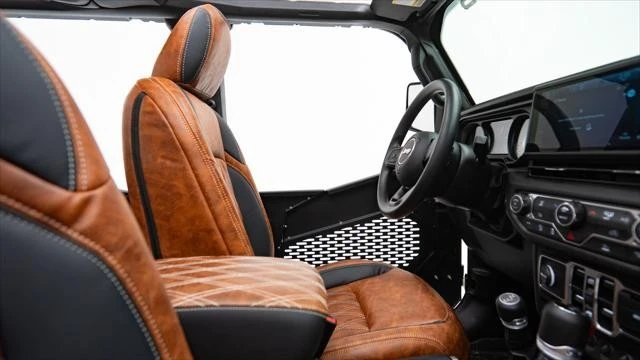 2025 Jeep JT Gladiator - Image 18 of 21