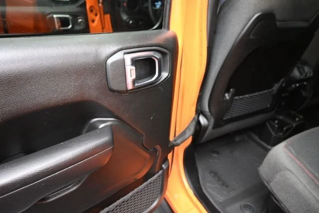 2025 Jeep JT Gladiator - Image 18 of 20