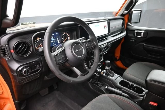 2025 Jeep JT Gladiator - Image 14 of 20
